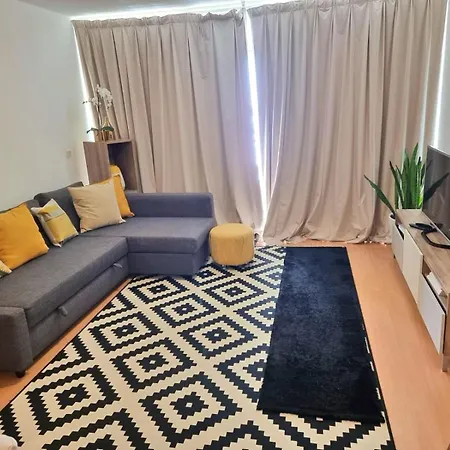 Atlantic Gardens 1 Ocean View Apartment *