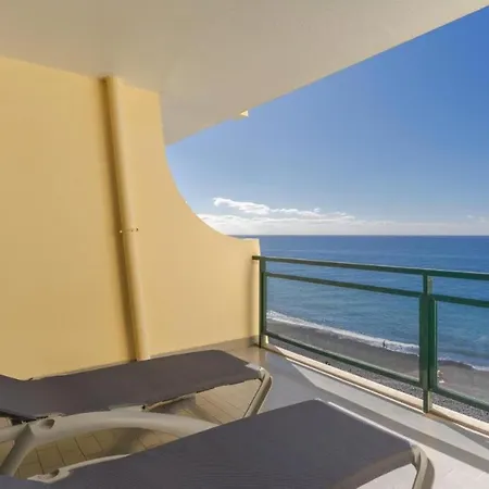 Atlantic Gardens 1 Ocean View Apartment